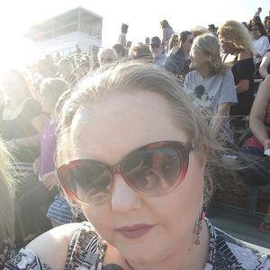 Meet your Posher, Tara